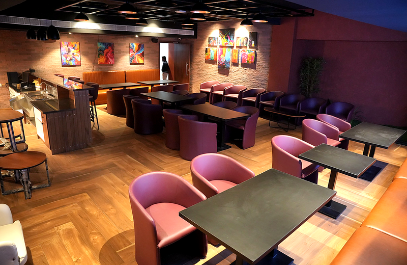 Suburban Residency restaurant and dining space in Kottayam – view 13