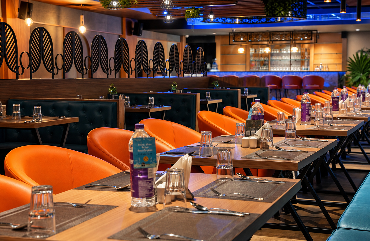 Suburban Residency restaurant and dining space in Kottayam – view 2