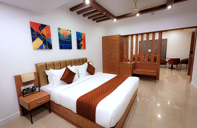 Suburban Residency hotel room and serviced apartment in Kottayam – view 1